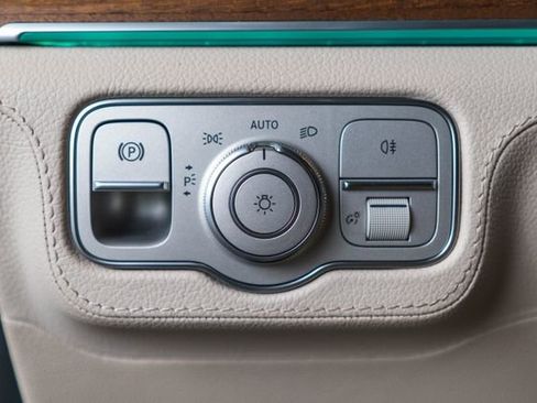 Certified 2022 Mercedes-Benz GLS 450 4MATIC image 22