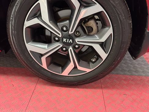Used 2021 Kia Forte LXS FWD image 32