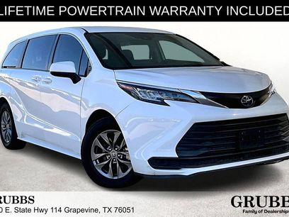 Used 2022 Toyota Sienna LE