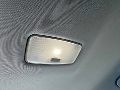 Used 2025 Toyota RAV4 LE AWD/4WD image 13