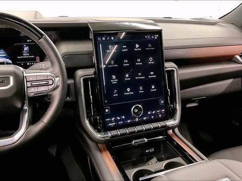 Used 2026 GMC Yukon Denali w/ Denali Reserve Package AWD/4WD image 7