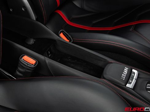 Used 2017 Ferrari 488 GTB RWD image 37
