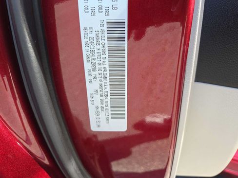 Used 2020 Chrysler Pacifica Touring-L w/ Tire & Wheel Group FWD image 29