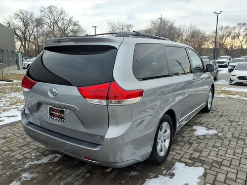 Used 2013 Toyota Sienna LE image 7