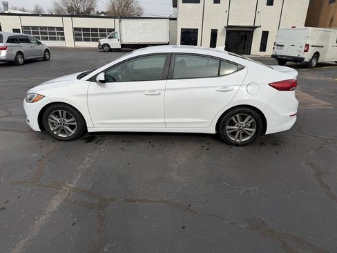 Used 2018 Hyundai Elantra SEL FWD image 2