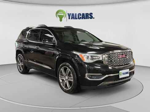 Used 2017 GMC Acadia Denali w/ Technology Package FWD image 7