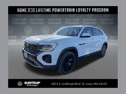 Used 2025 Volkswagen Atlas Cross Sport SE w/ Black Wheel Package