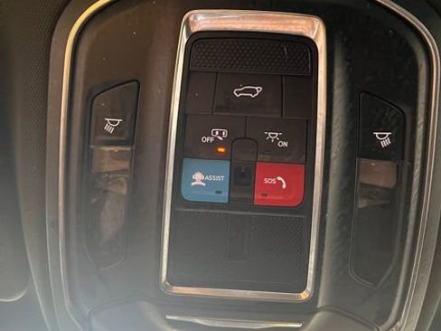 Used 2023 Jeep Wagoneer 4WD w/ Convenience Group I image 17