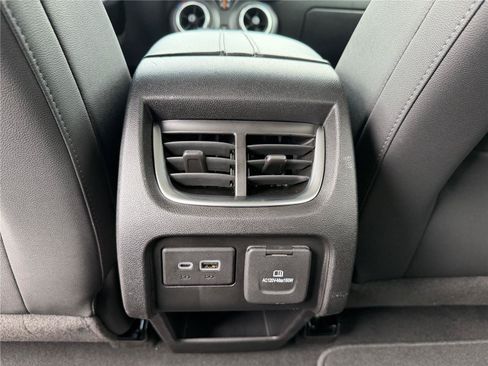 Used 2021 Chevrolet Blazer LT w/ Sound & Technology Package FWD image 11