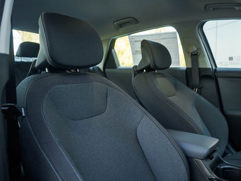 New 2025 Kia K4 LXS image 10