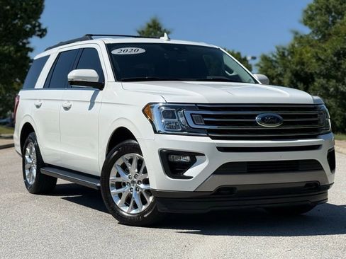 Used 2020 Ford Expedition XLT w/ Equipment Group 202A AWD/4WD image 2