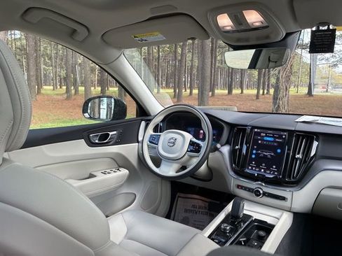 New 2025 Volvo XC60 T8 Plus w/ Protection Package Premier image 25