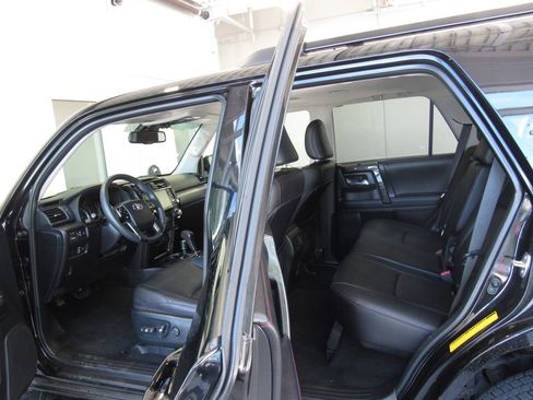 Used 2022 Toyota 4Runner TRD Off-Road Premium w/ TRD Black Wheel Package (TMS) AWD/4WD image 13