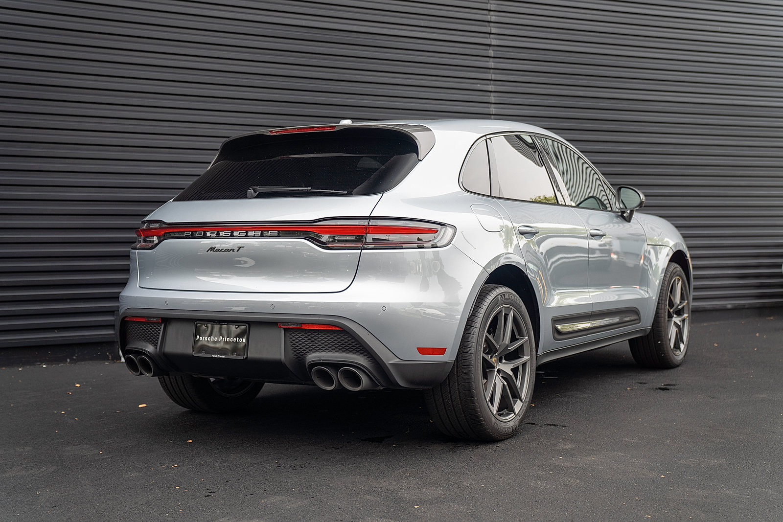 Certified 2026 Porsche Macan T AWD/4WD image 30