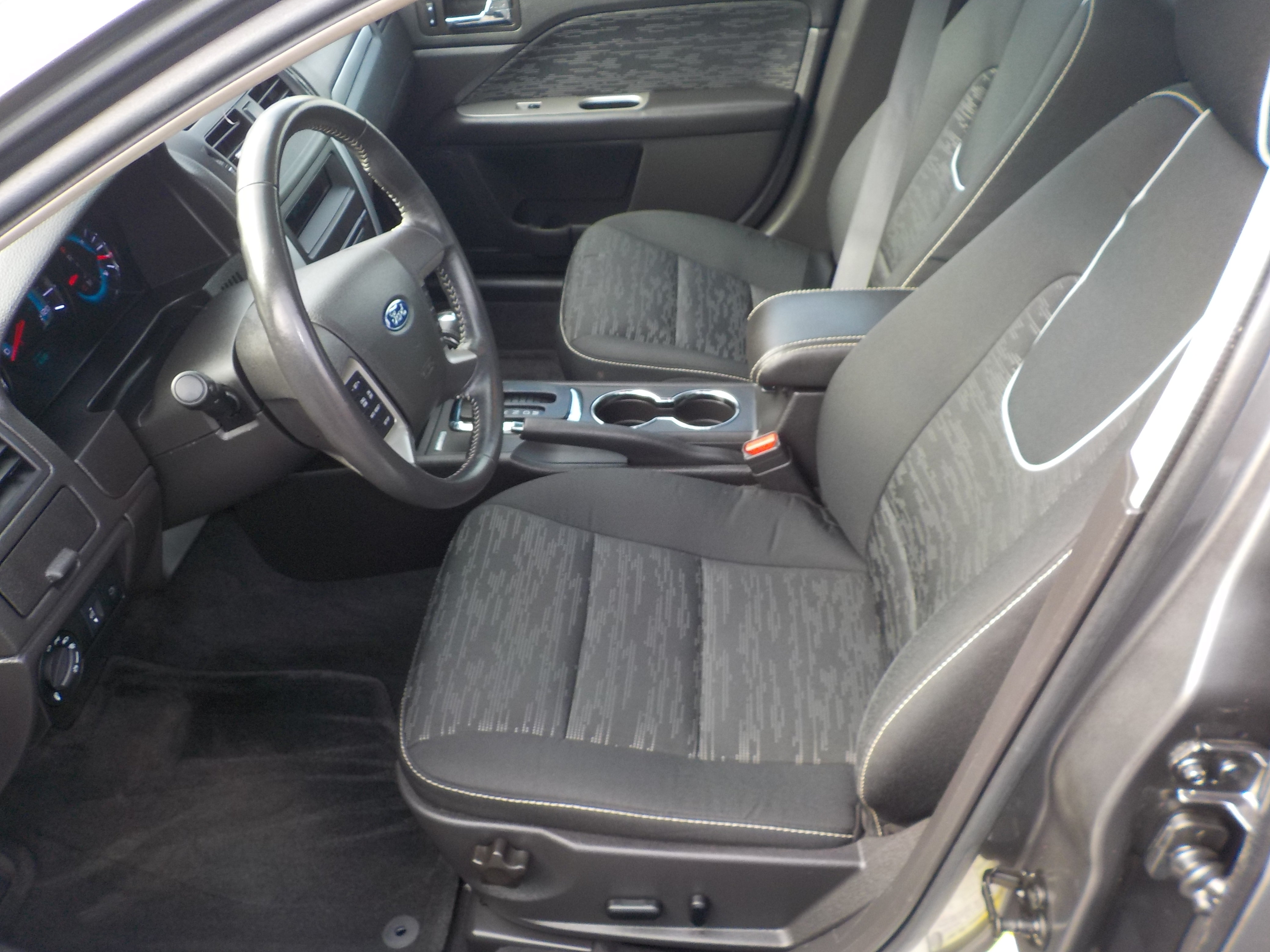 Used 2012 Ford Fusion SE FWD image 13