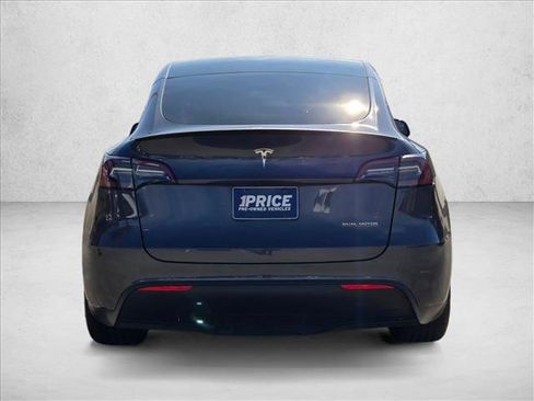 Used 2023 Tesla Model Y Performance image 6