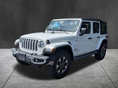 Used 2018 Jeep Wrangler Unlimited Sahara AWD/4WD image 9