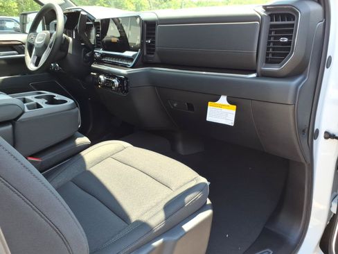 New 2026 GMC Sierra 1500 Elevation AWD/4WD image 8