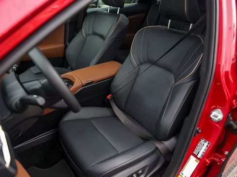 Used 2026 Toyota Crown Limited w/ Advanced Technology Package image 7