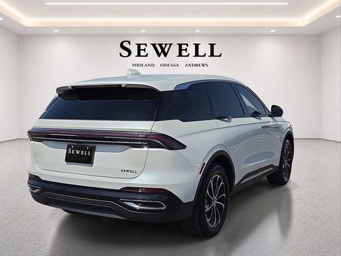Used 2024 Lincoln Nautilus Premier w/ Equipment Group 102A AWD/4WD image 4