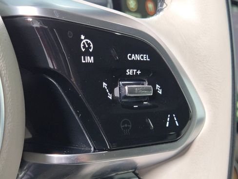 Used 2023 Jaguar F-PACE S image 25