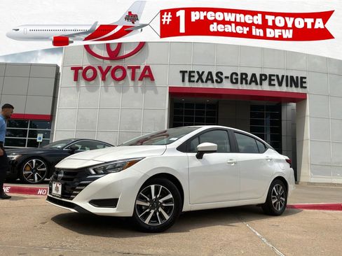 Used 2025 Nissan Versa SV FWD image 1
