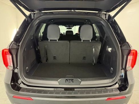 New 2026 Ford Explorer ST-Line image 8