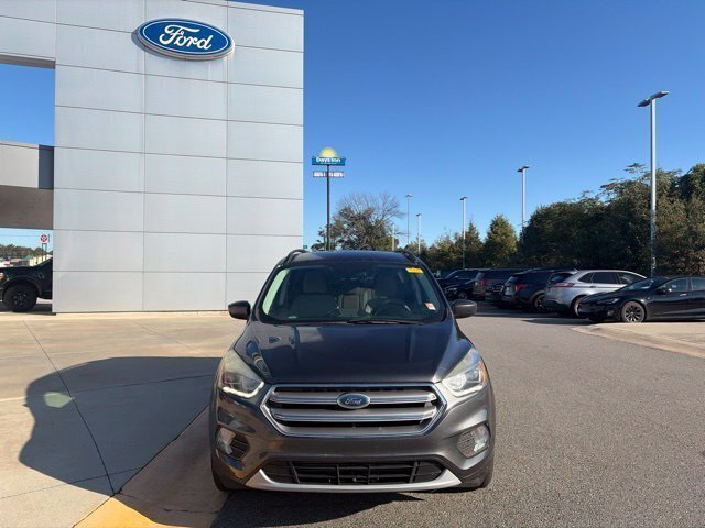 Used 2017 Ford Escape SE w/ Equipment Group 201A FWD image 8