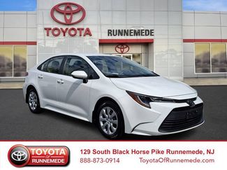 Used 2024 Toyota Corolla LE FWD video 1