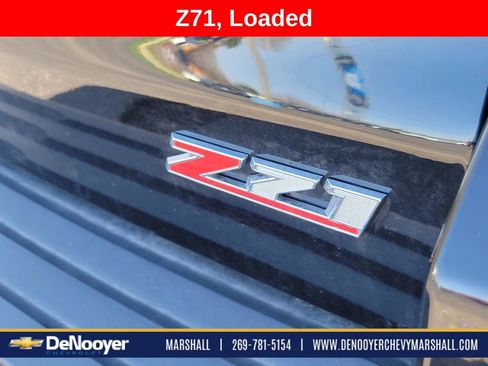 Used 2018 Chevrolet Suburban LT image 29