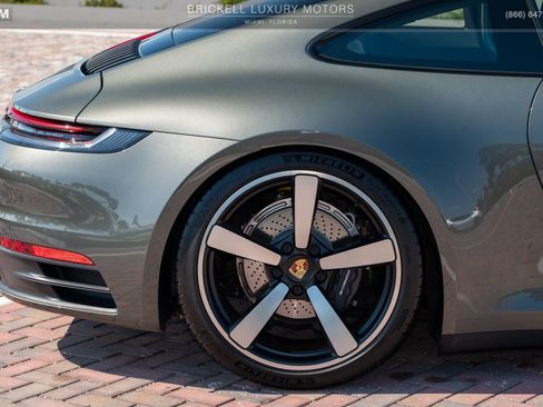 Used 2022 Porsche 911 Carrera RWD image 38