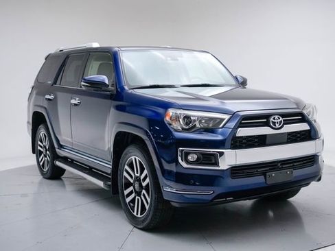 Used 2022 Toyota 4Runner Limited AWD/4WD image 7