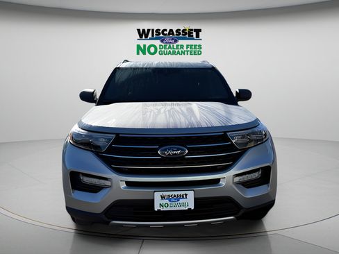 Used 2023 Ford Explorer XLT w/ Equipment Group 202A AWD/4WD image 10