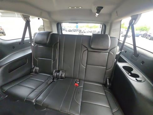 Used 2019 Chevrolet Suburban LT AWD/4WD image 16