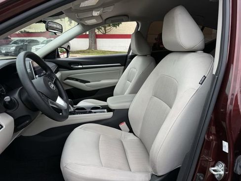 Used 2023 Nissan Altima 2.5 SV image 24