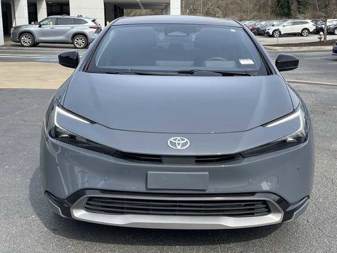 Used 2023 Toyota Prius XLE image 5