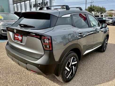 New 2026 Nissan Kicks SV w/ SV Premium Package image 7