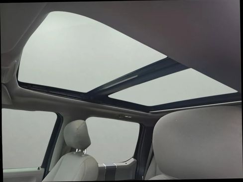 Used 2016 Ford F150 XLT w/ Equipment Group 302A Luxury image 11