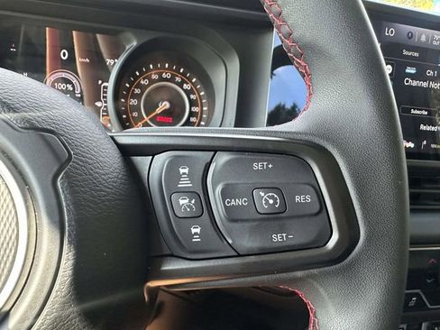 Used 2024 Jeep Wrangler Unlimited Rubicon image 28