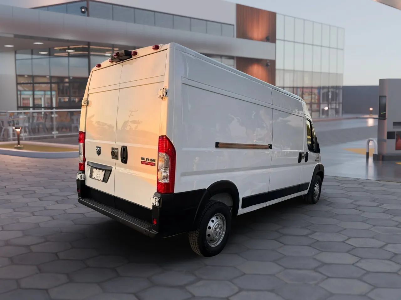 Used 2021 RAM ProMaster 2500 w/ Interior LED Lighting Group FWD image 6