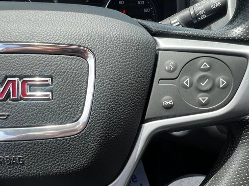 Used 2023 GMC Terrain SLE FWD image 17