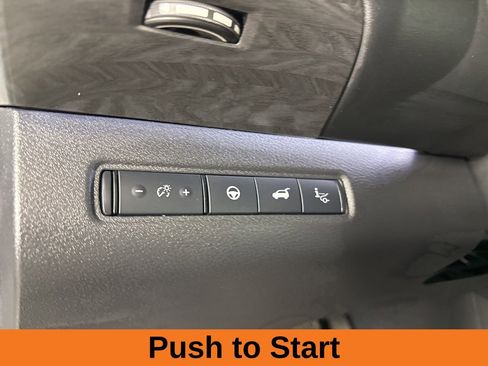 Used 2026 Nissan Pathfinder Platinum image 10