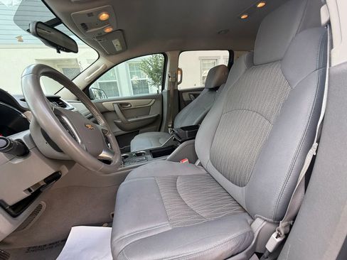 Used 2013 Chevrolet Traverse LT w/ All-Star Edition FWD image 11