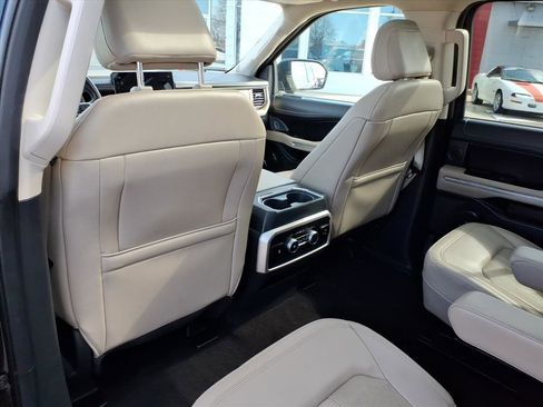 Used 2023 Ford Expedition Max Limited image 13