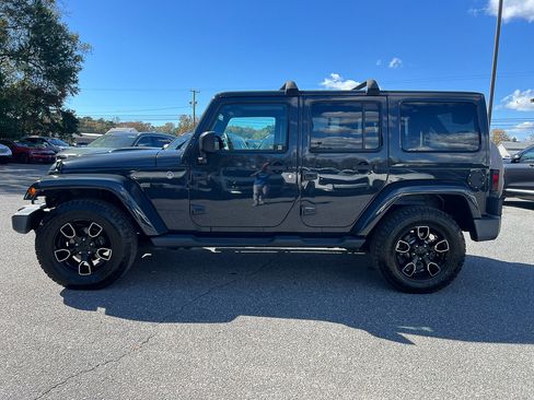Used 2018 Jeep Wrangler Unlimited Sahara image 9