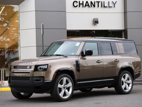 New 2026 Land Rover Defender 130 X-Dynamic SE AWD/4WD image 1