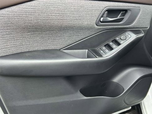 Certified 2023 Nissan Rogue S image 27