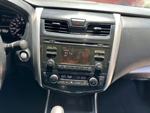 Used 2013 Nissan Altima 2.5 SV FWD image 22