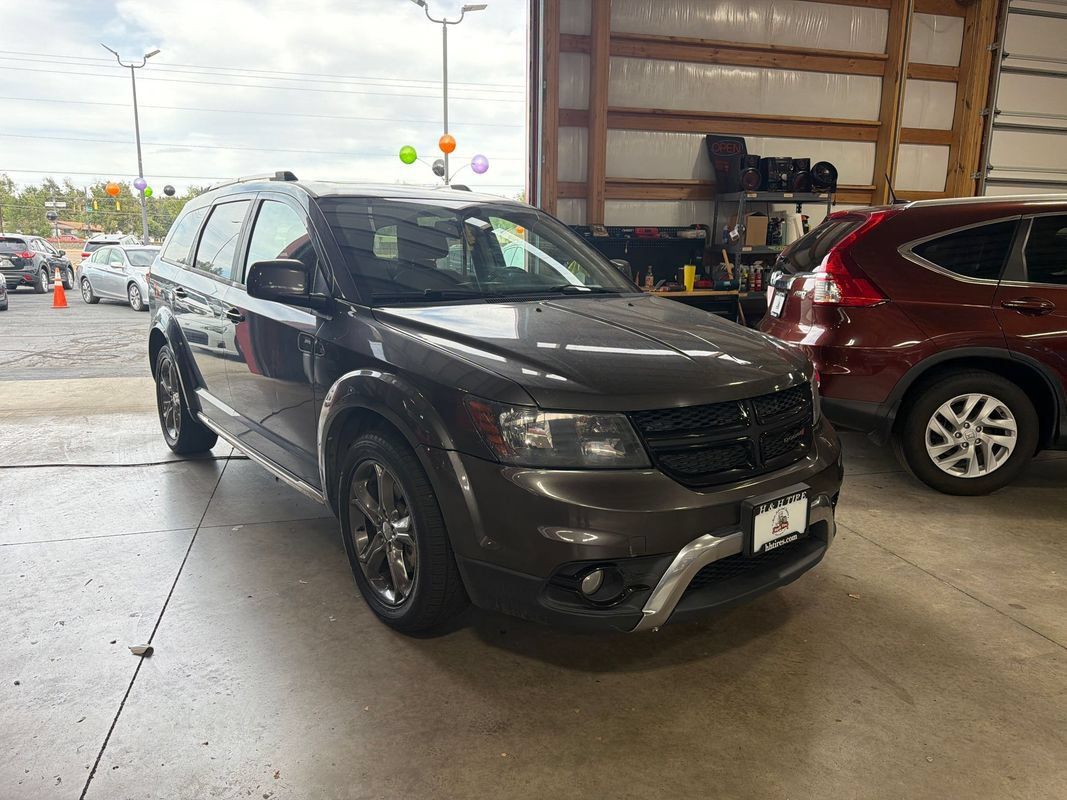 Used 2017 Dodge Journey Crossroad w/ Popular Equipment Group AWD/4WD image 6