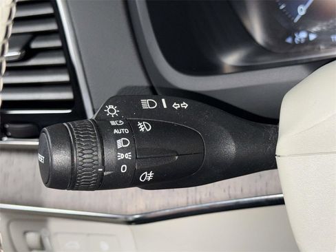 Used 2021 Volvo XC90 T8 Inscription w/ Protection Package Premier image 28